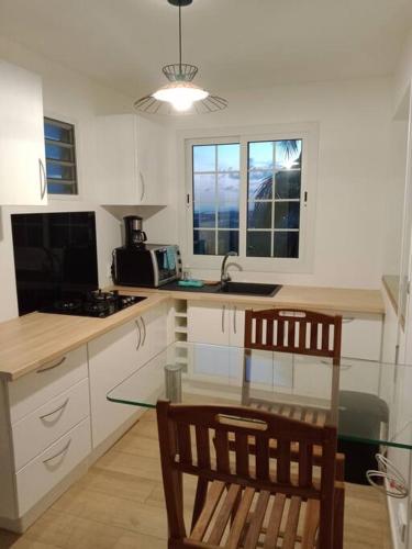 Martinique, la Ptite Maison dans la colline in Le Lamentin