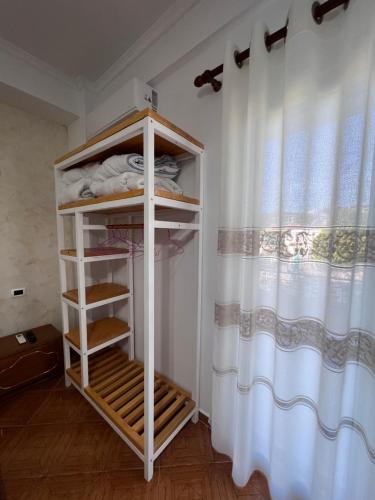 Hotel Frida – Himarë, CA