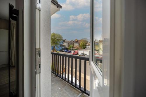 Stunning 3 bedroom flat in Southend-on-sea