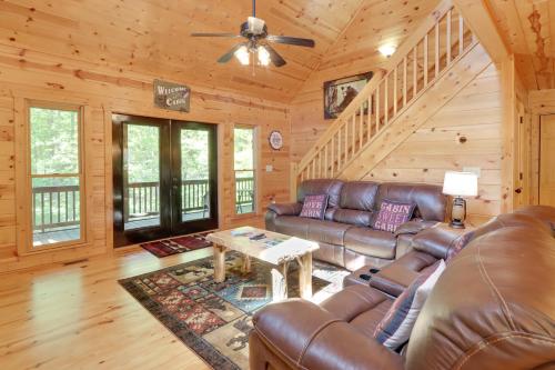 Private Ellijay Cabin with Hot Tub and Amenities! in Ellijay, USA