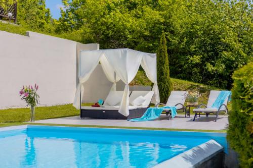 Villa Plešivica view - Infinity Pool & Private Spa