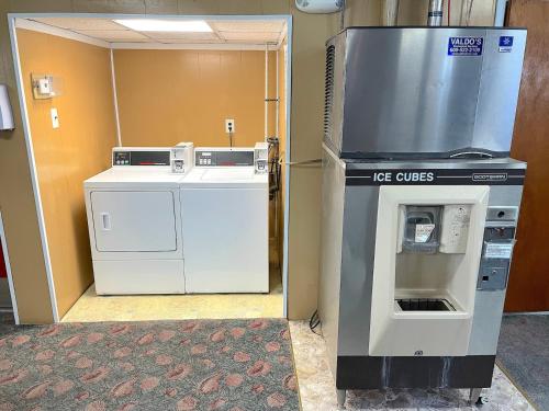 Cardinal Motel – North Wildwood, NJ