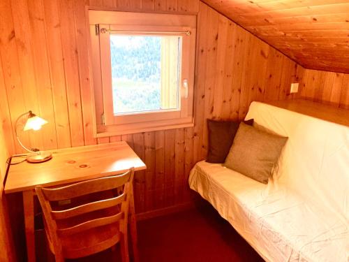 Haus Rhodania Room Type - Double Room with Balcony (3 Adults)