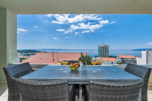 B&B Makarska - Luxury Apartment Stockholm -Sea&City View - Bed and Breakfast Makarska