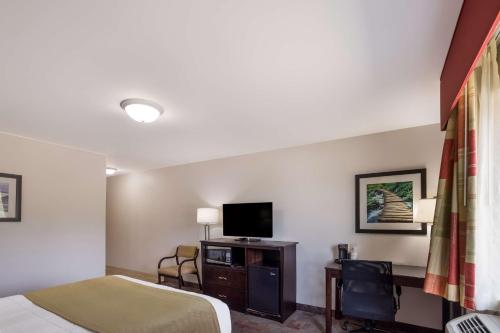 SureStay Hotel by Best Western Whittington Rend Lake - image 2