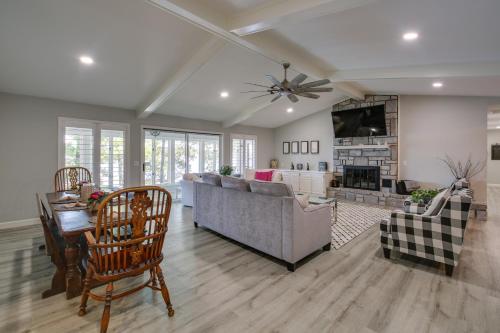 Hot Springs Village Lake House with Deck Near Golf! in Hot Springs Village, USA