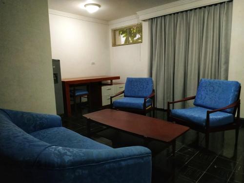 Standard Suite image 5