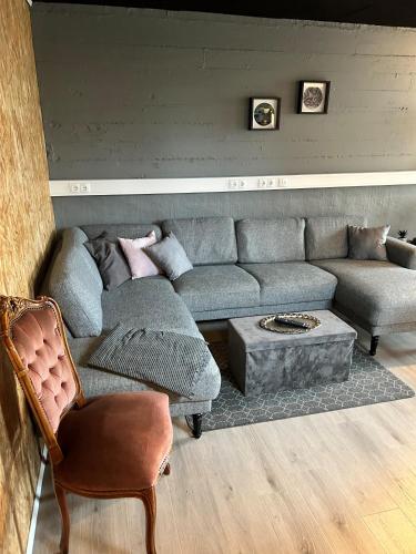 The Little Guesthouse Downtown - Keflavik Airport in เคฟลาวิค ซิตี้ เซ็นเตอร์