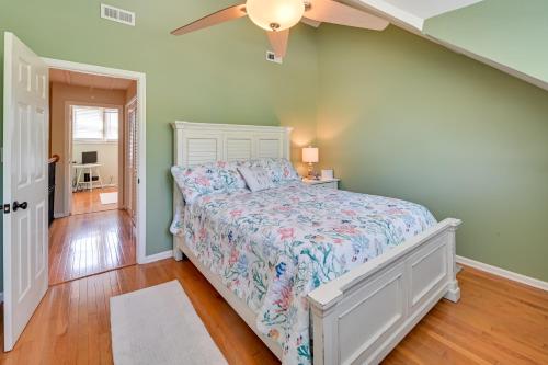 Coastal Vacation Rental - 2 Mi to Huntington Beach