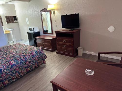 CRYSTAL MOTEL