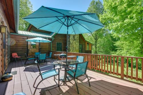 Enchanting Cabin with Mother-In-Law Suite Mtn Views