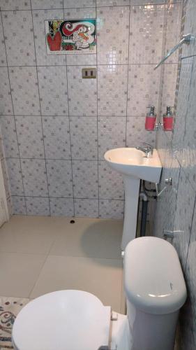 HABITACION 2 CON BAÑO PRIVADO (HABITACION 2 CON BANO PRIVADO) in 拉斯阿尼馬斯