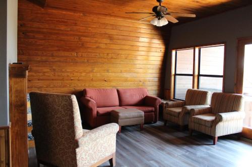 Canyon Lakeview Resort