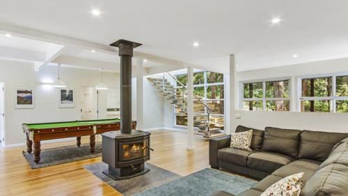 Luxury Escape On Crystal