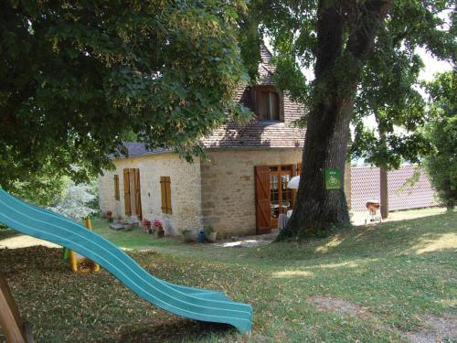 Gîte Auriac-du-Périgord, 4 pièces, 8 personnes - FR-1-616-123