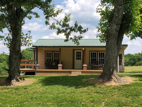 . Kentucky Hills Country Cottage - Country Life