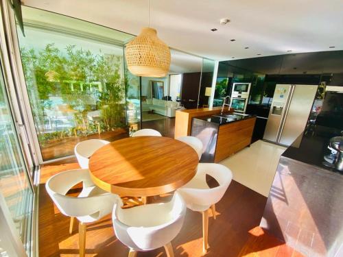 Portugal Holidays Villa in บาร์เซลิงโยส