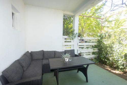One-Bedroom Apartment room in Apartments Near Hangar beach