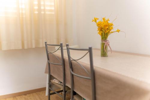 One-Bedroom Apartment image 7