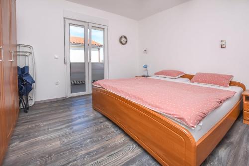 Two-Bedroom Apartment with Terrace image 7