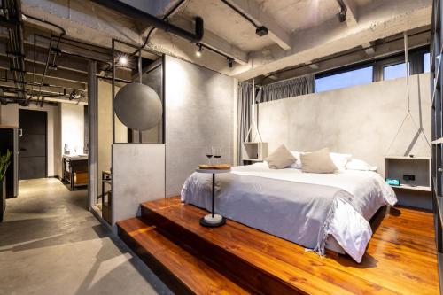 Stylish Urban Hotel in Provenza - VIU Experience