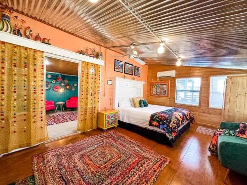 Inn at the Art Center - image 12