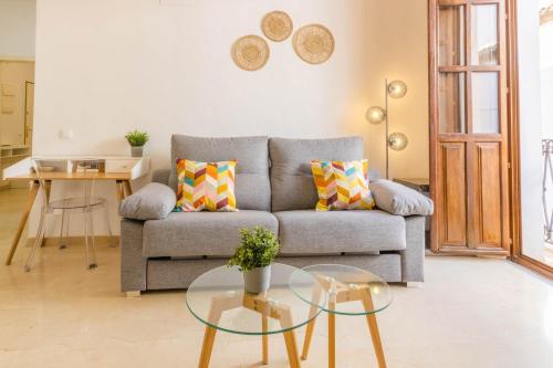 One-Bedroom Apartment image 9