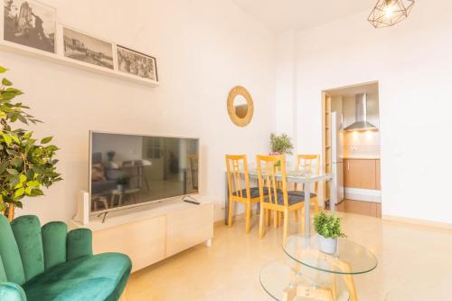 One-Bedroom Apartment image 2