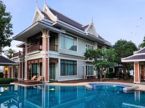 Swimming pool, The Sand Beach Pattaya in Huai Yai