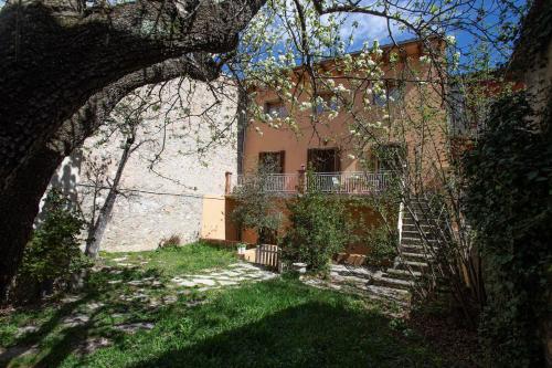 Kert, El Jardí de Can Prat (El Jardi de Can Prat) in Ripoll
