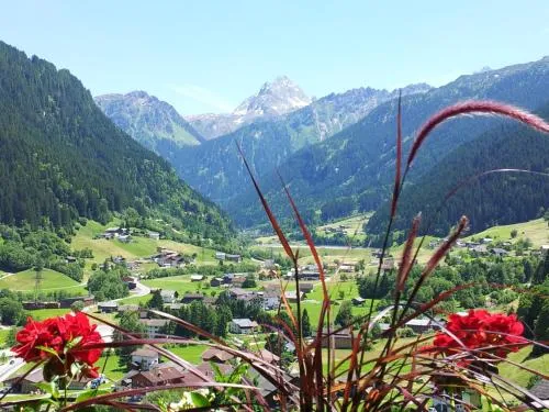 Alpenpension Maderer in Gaschurn, Österreich