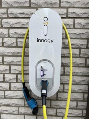 Ferienwohnung Viola mit Wallbox 2.0km von Höpener Weg entfernt