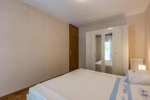 Apartment Gordana - image 11