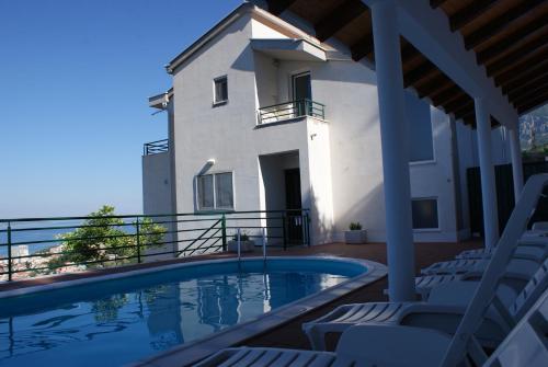 Villa Tonka - main image