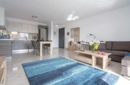 Konyha, New spacious apartment located in Piraeus in Terpsithea-Vryoni Negyed