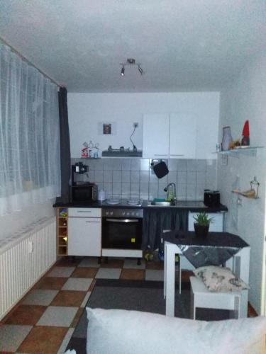 Studiowohnung, Neu renoviert, zentrale Lage