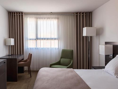 room detail thumbnail 0