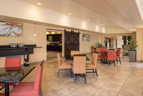 La Quinta Inn & Suites by Wyndham Tucson Reid Park