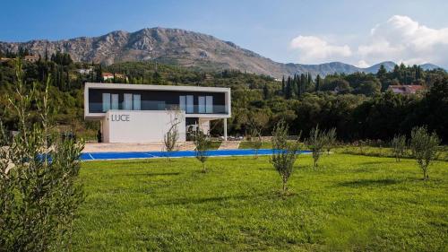 Stylish villa near Dubrovnik with a swimming pool - Location, gîte - Mlini