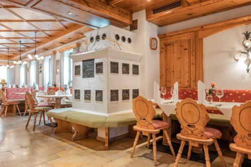 Étterem, Gasthof Krone in Kinding