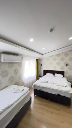 Standard Double Room image 10