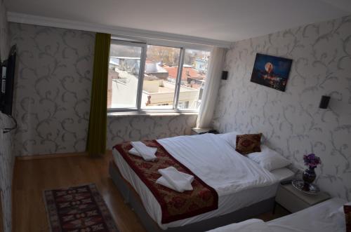Standard Triple Room image 8