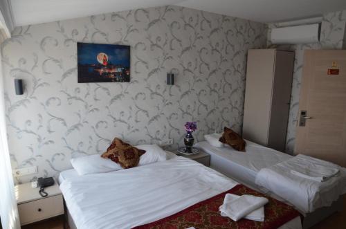 Standard Triple Room image 6