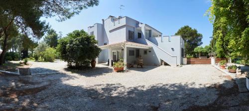  Villa Luminosa in Brindisi