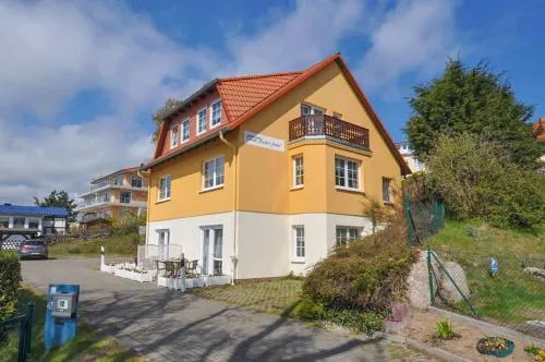 Haus Dornröschen 45107 in Göhren, Deutschland