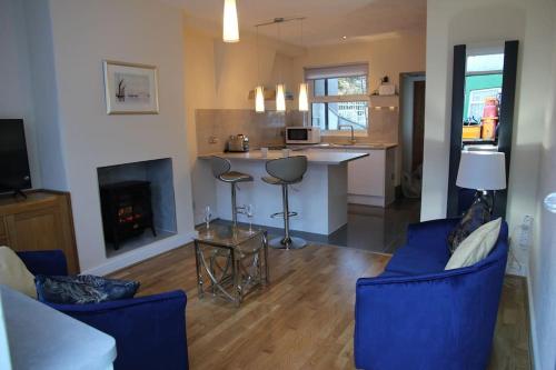 Charming Mid Terrace Cottage, Conwy