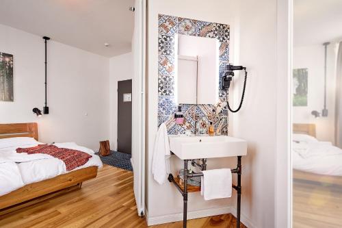 Hotel am Chlodwigplatz - image 12