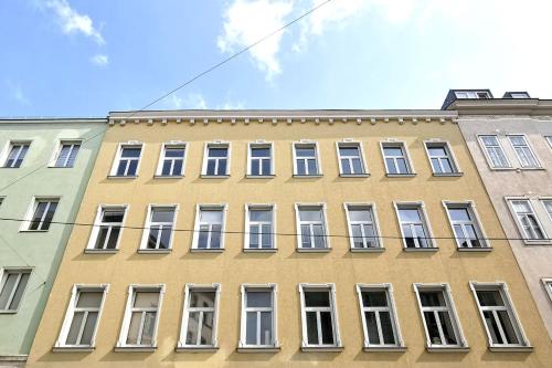 Apartment with Garden View