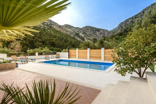  Apartments Bjelis in Klek