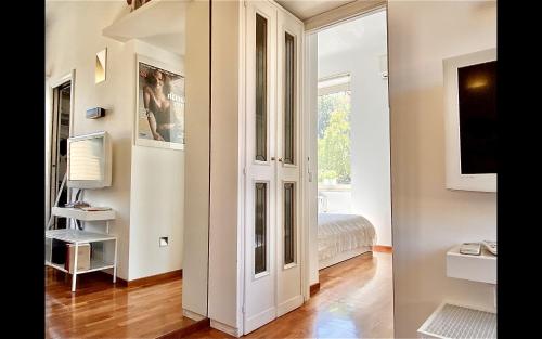 Charming mini apartment near Vatican with parking, Rome (photo 10)